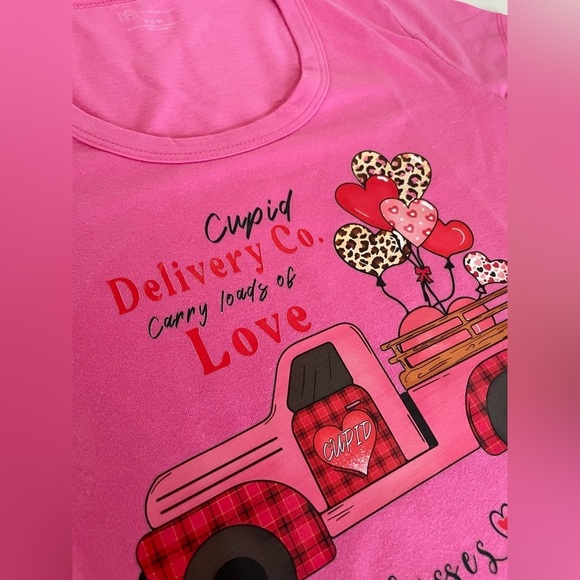 No Boundaries Custom Pink Valentine’s Day Cupid Scoop Tee Juniors Small (3-5) - Picture 5 of 13